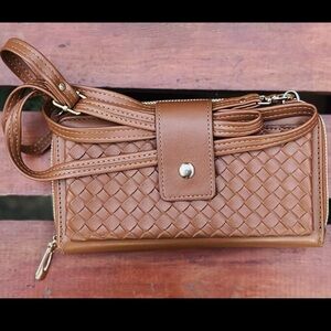 NWOT Boutique Brand Brown Vegan Leather Cross Body Wallet Purse